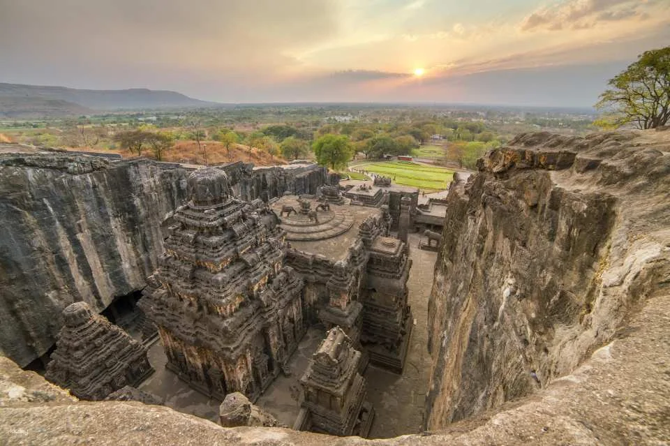Most Popular 2 - Days Tour of Ajanta & Ellora Caves from Aurangabad
