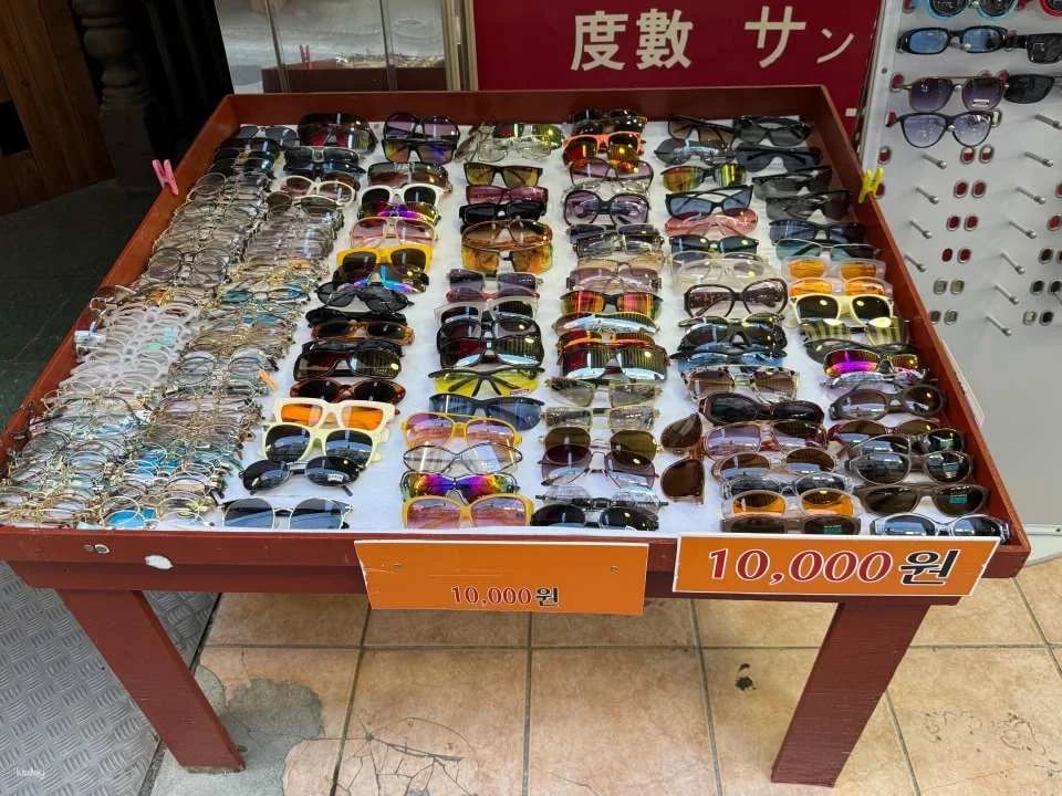 [KKday Exclusive] Busan Nundongja Optical in Traditional Market | 30-Year Historic Master Craftsmanship & 30-Min Fast Eyewear