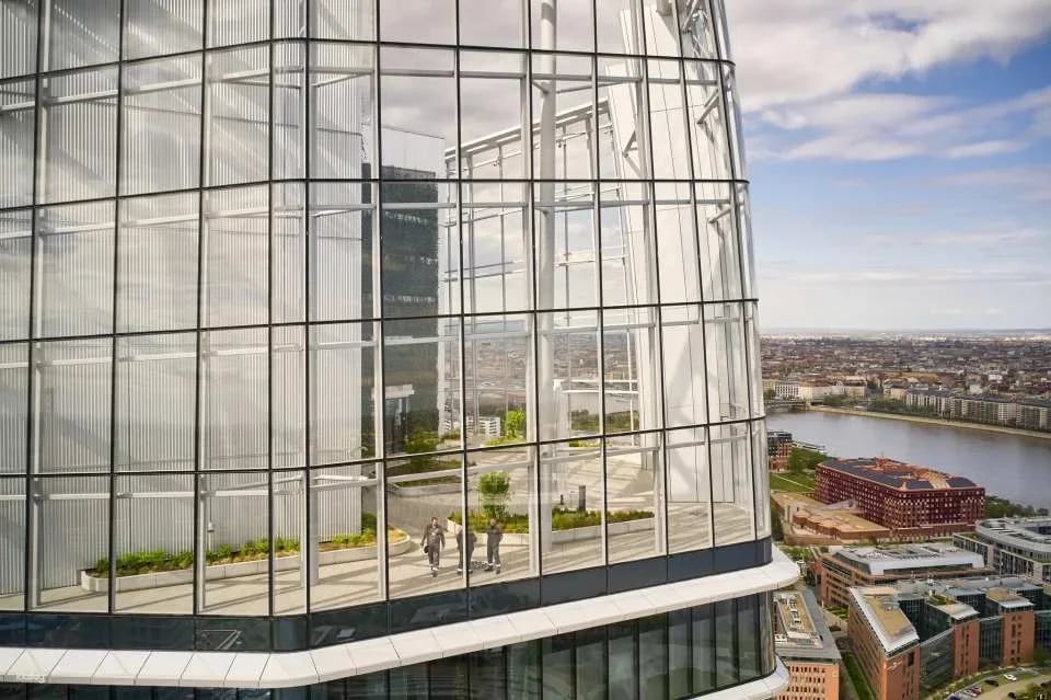Budapest: Skydeck tower visit with 360 viewing platform