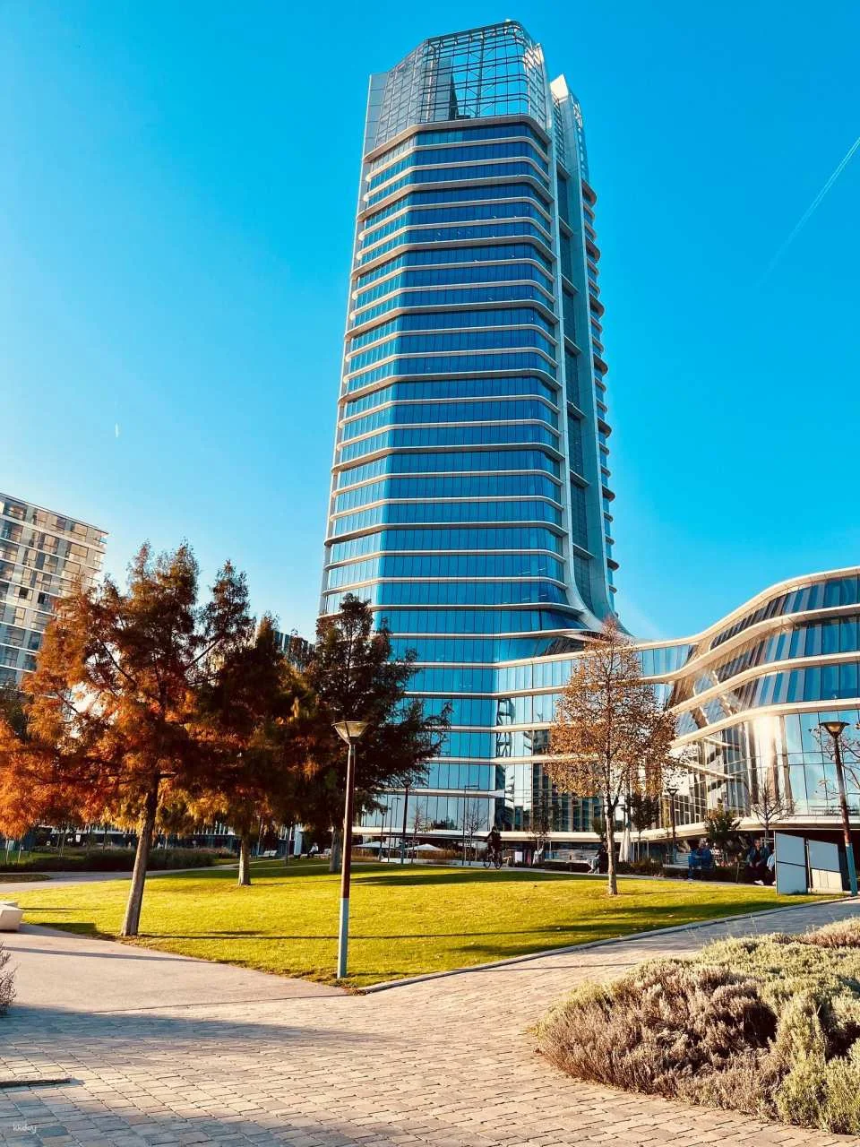 Budapest: Skydeck tower visit with 360 viewing platform
