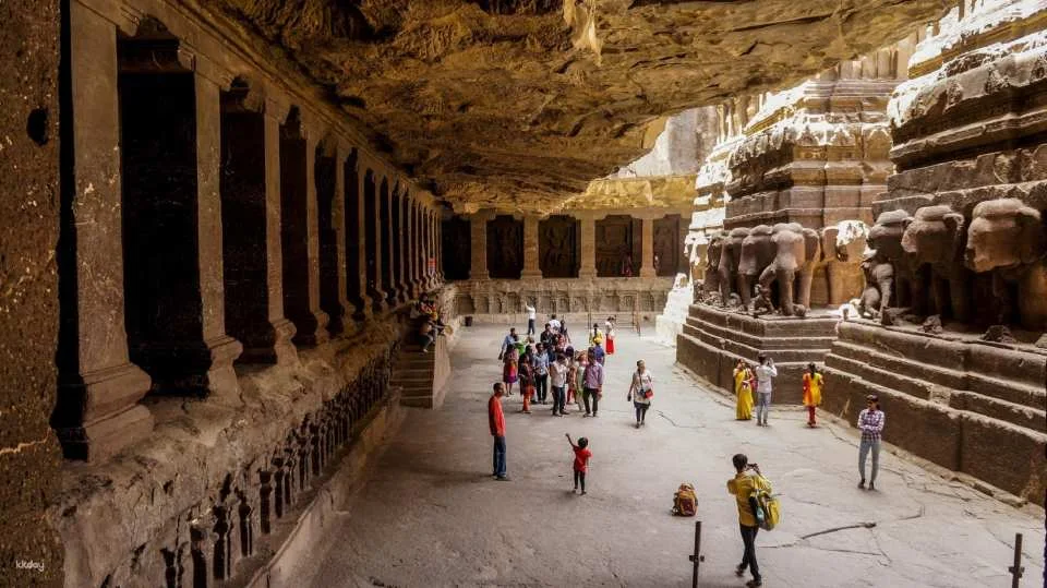 From Pune : Complete 3 - Days Ajanta And Ellora Caves Exploration. (594183)