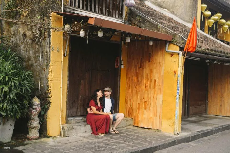 Memorable Photoshoot and Private Guided Walking Tour
