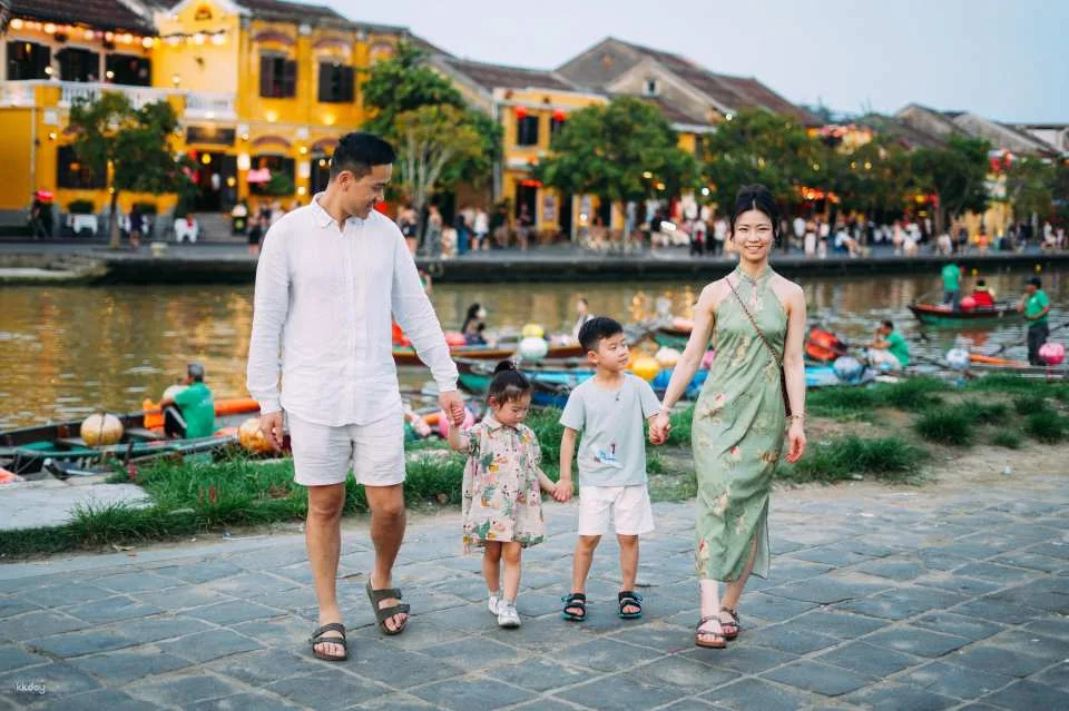 Memorable Photoshoot and Private Guided Walking Tour