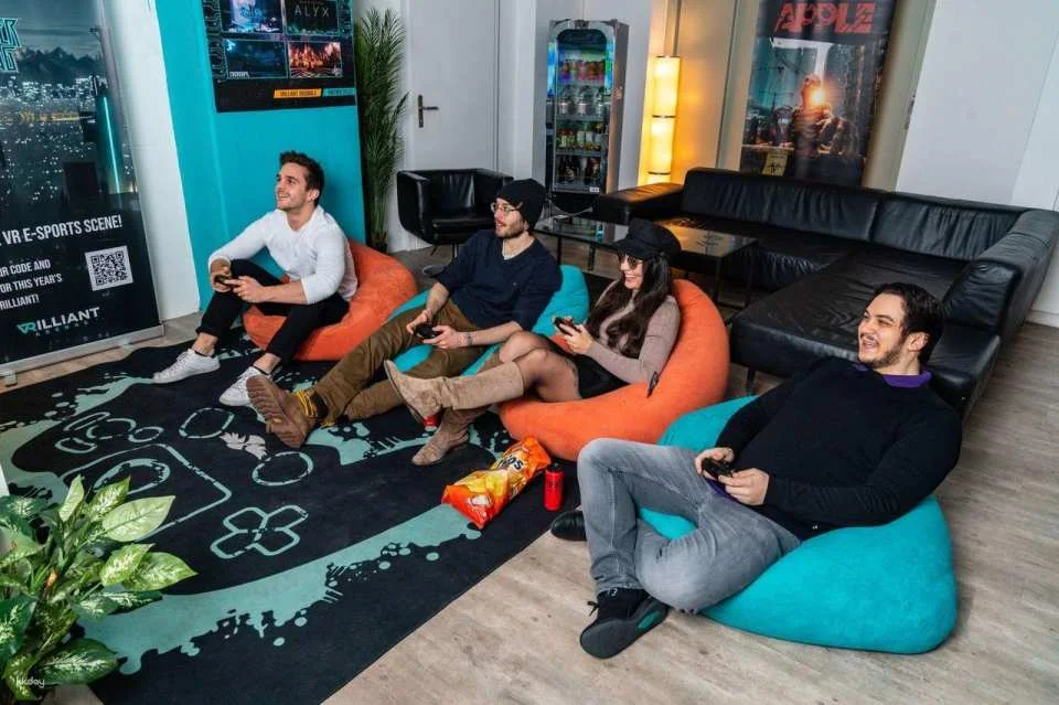 "Alice in Wonderland" virtual reality game in Lucerne