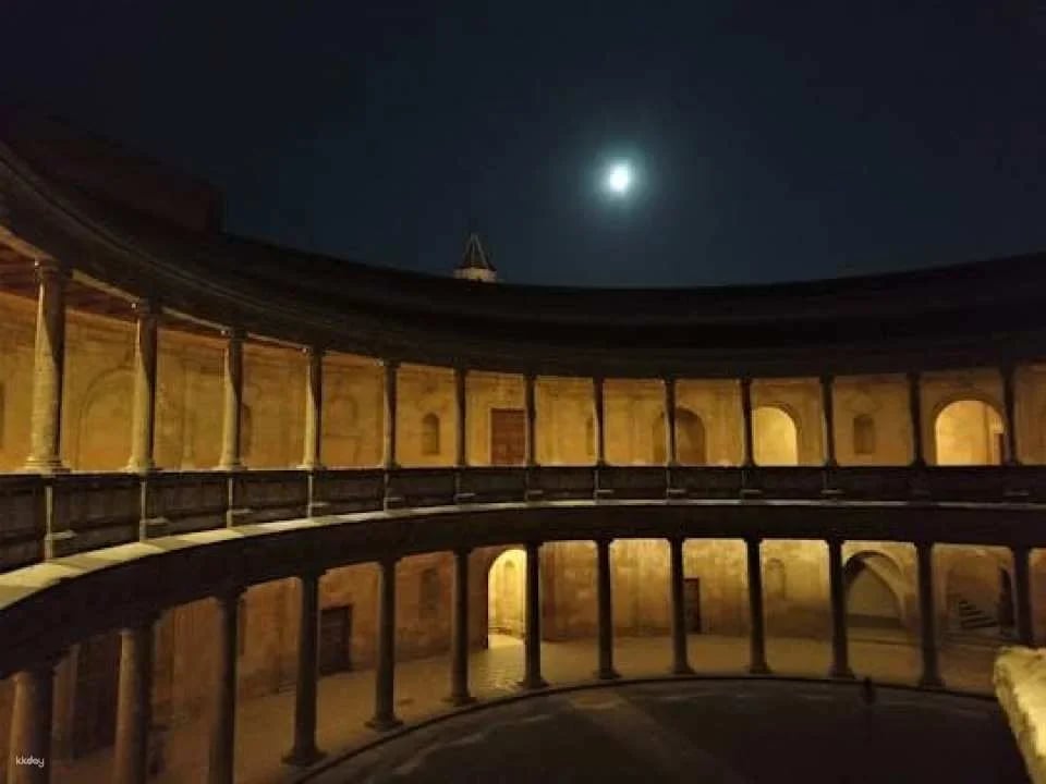 Guided Tour in English to Sunset Legends of the Alhambra