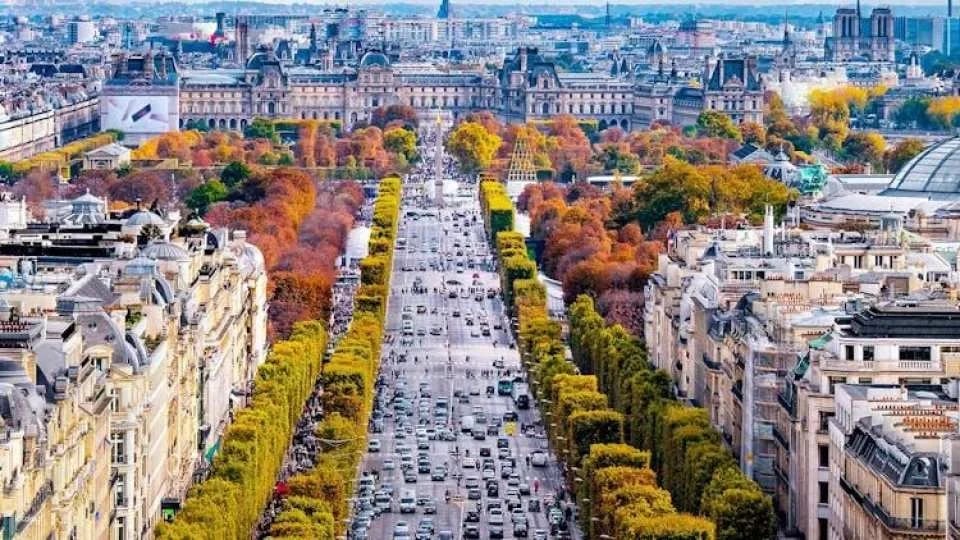 Paris audio guide with TravelMate app