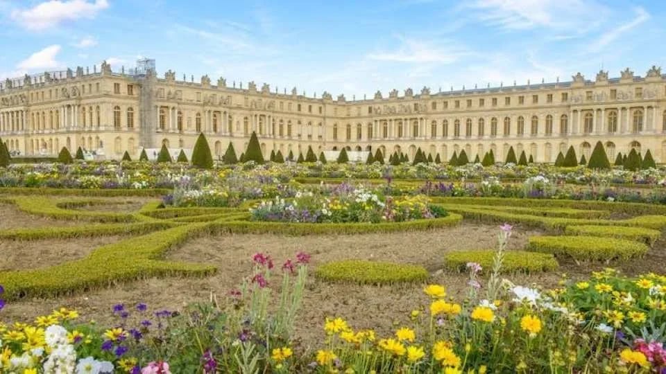 Paris audio guide with TravelMate app