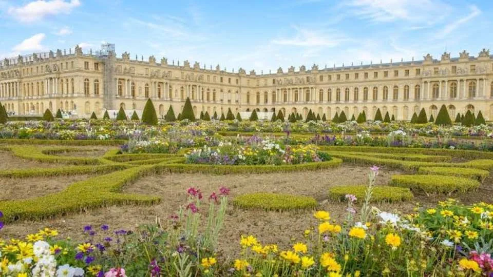 Paris audio guide with TravelMate app