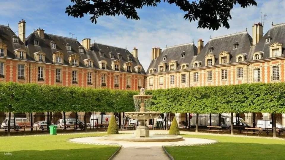 Paris audio guide with TravelMate app