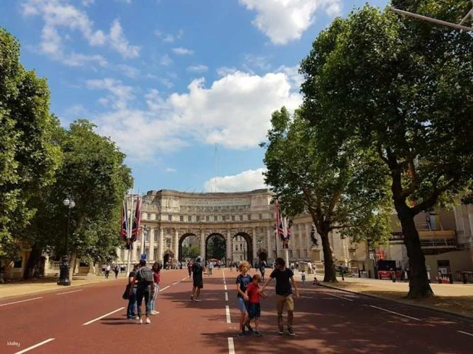 Tower Bridge and London's Best Landmarks Private Tour