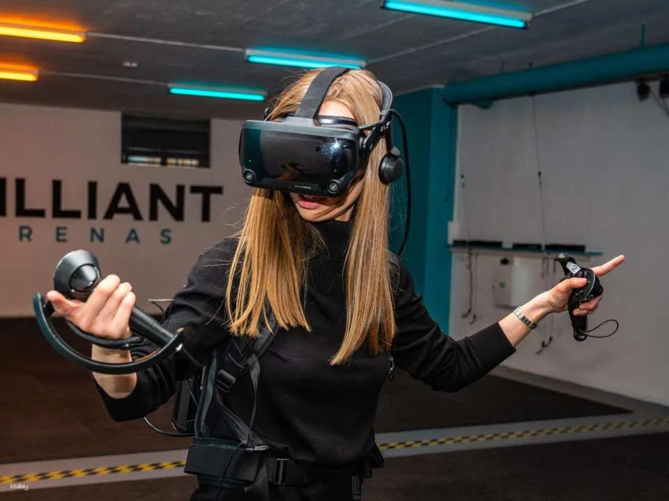 "Rotten Apple" virtual reality game in Lucerne