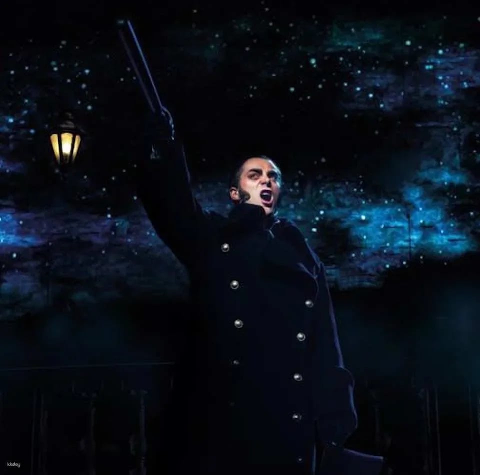 Experience Les Misérables tickets with two-course pre-show dinner