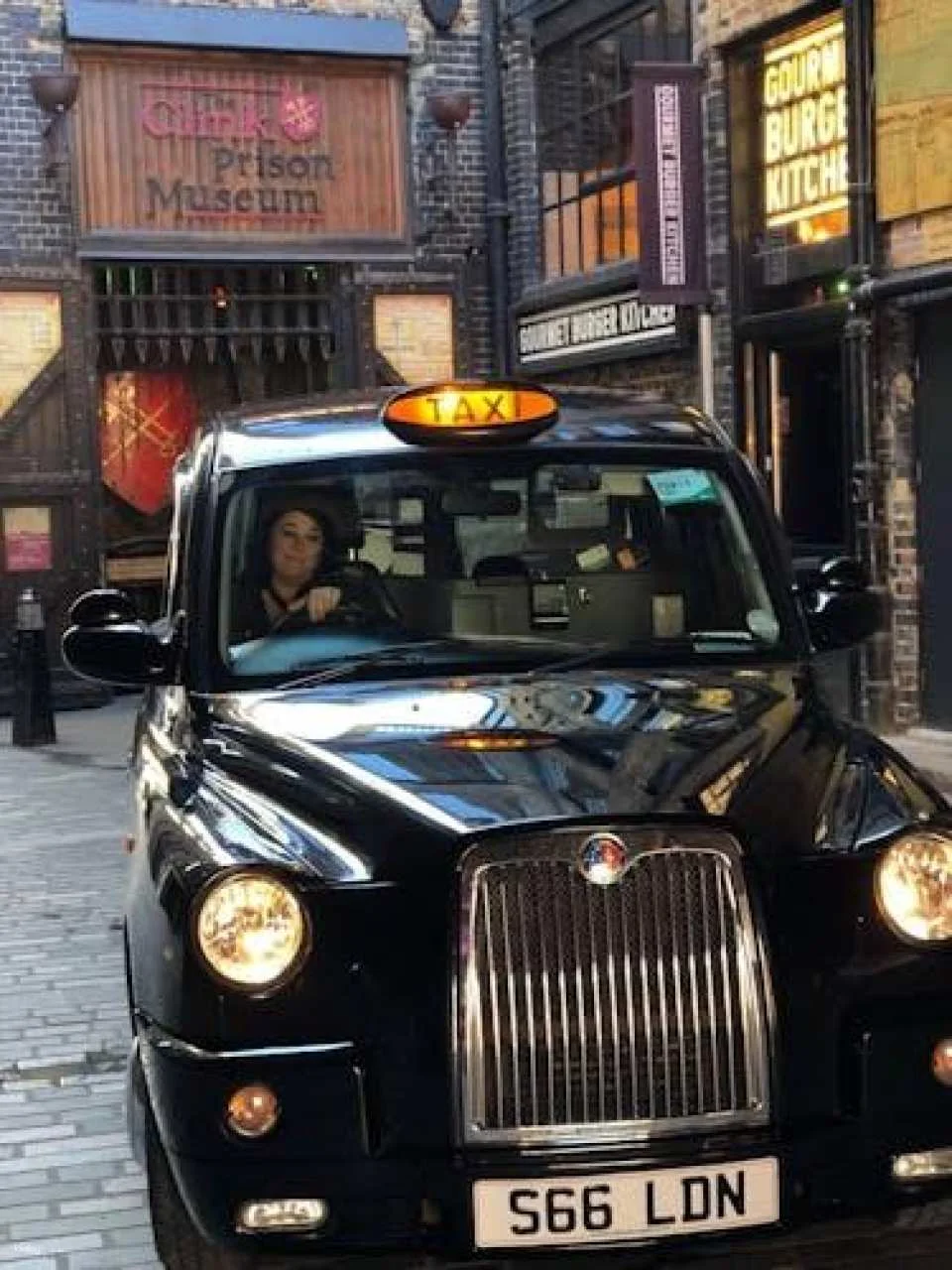 Ghastly Ghosts of Haunted London private tour