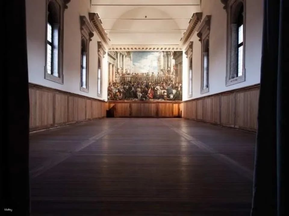Giorgio Cini, Borges Labyrinth and Vatican chapels tour with audio guide