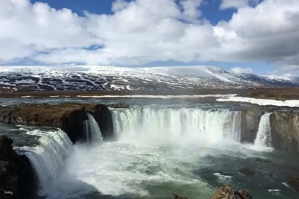 Lake Myvatn, Dettifoss, Selfoss, Godafoss, Nature Baths, and more tour