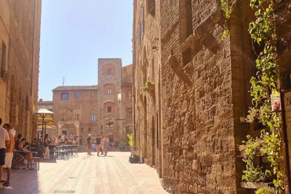 San Gimignano, Siena, Monteriggioni and Chianti with wine tasting