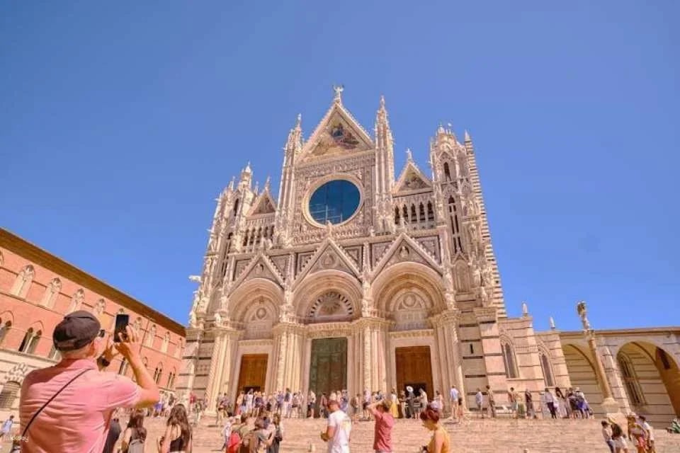 San Gimignano, Siena, Monteriggioni and Chianti with wine tasting