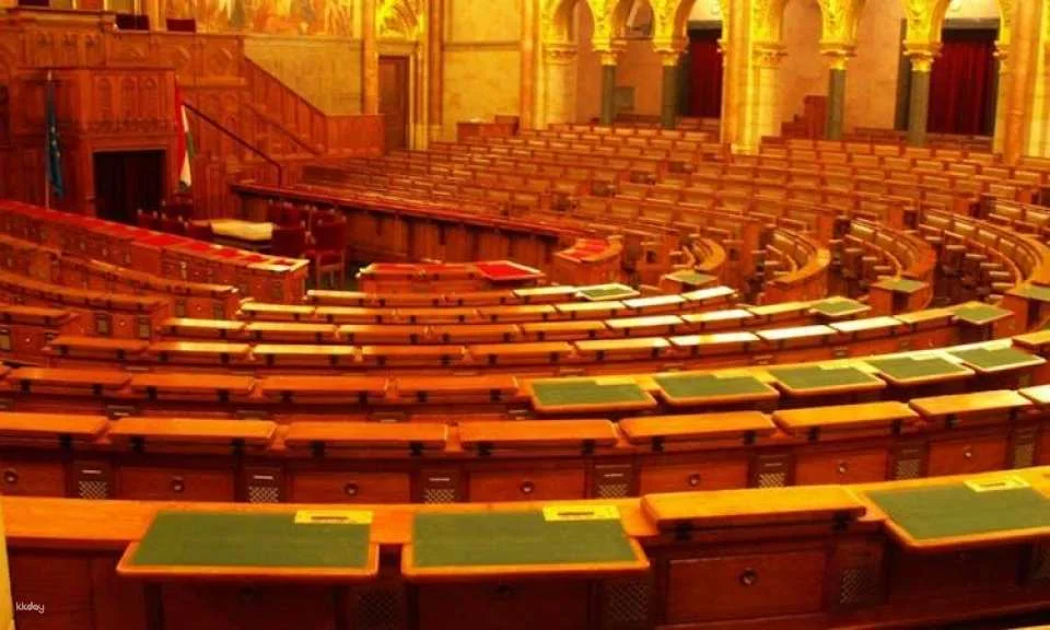 Budapest grand city tour with Parliament visit