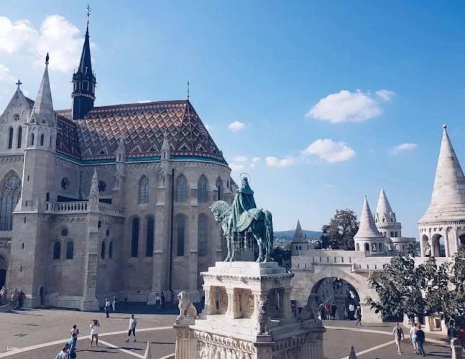 Buda Castle 3-hour tour with a friendly historian