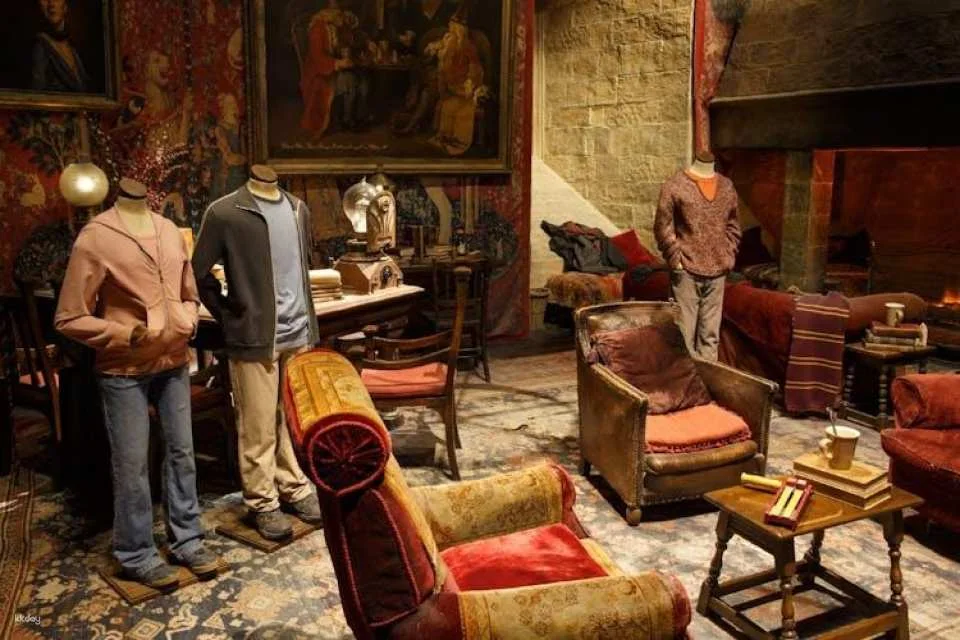 Warner Bros. Studio Tour London - The Making of Harry Potter tickets with transport