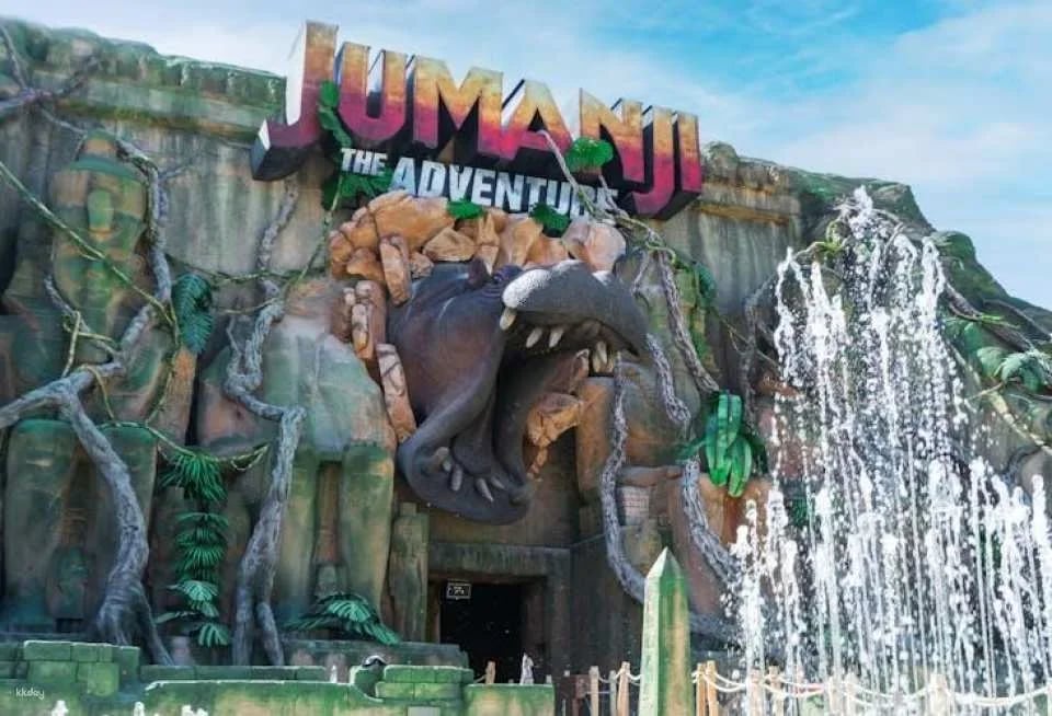Gardaland and optional SEA LIFE Aquarium entrance ticket