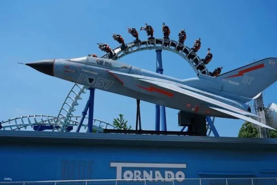 Gardaland and optional SEA LIFE Aquarium entrance ticket