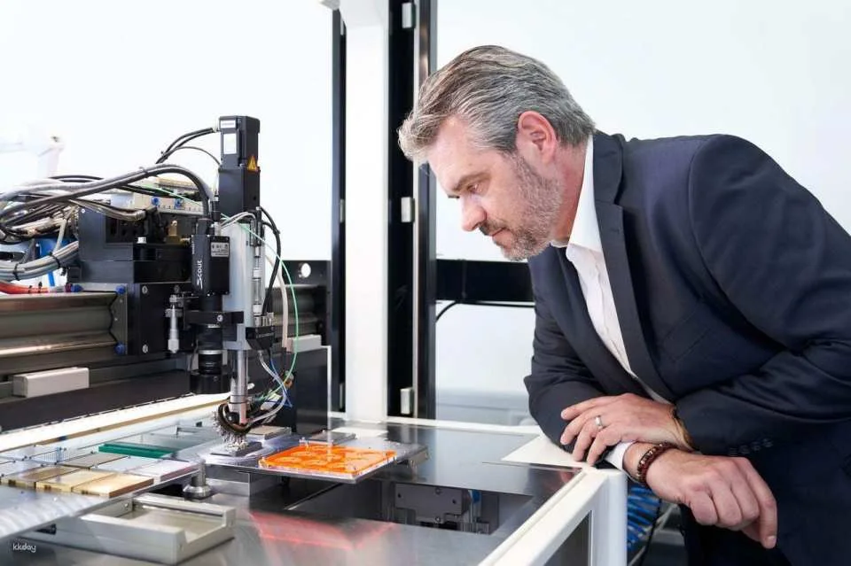 Watch manufacture "Zenith" public tour in Le Locle