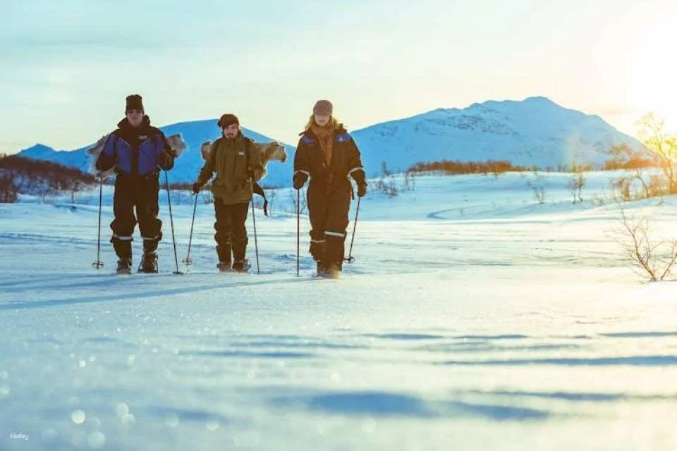 Guided Husky snowshoe hike