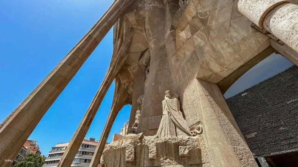 Sagrada Familia guided tour
