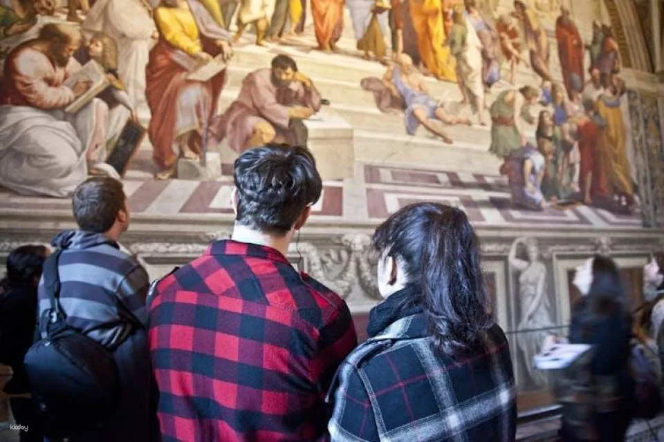 Colosseum, Roman Forum and Palatine tour with Vatican Museums upgrade