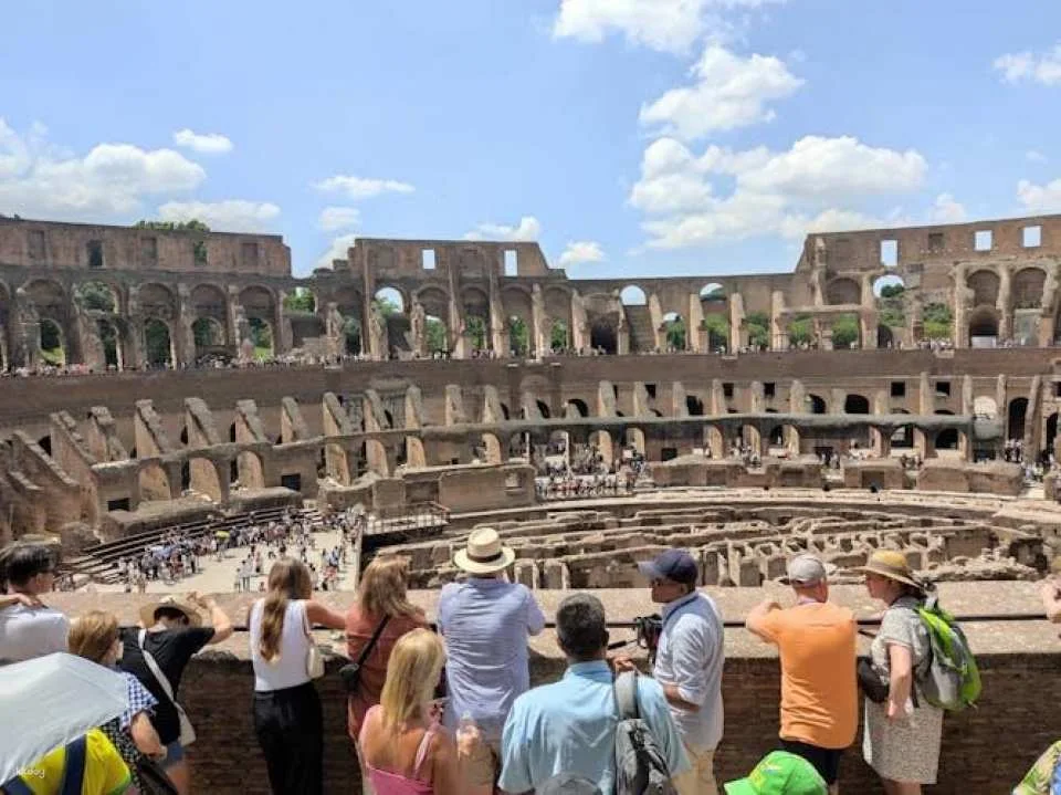 Colosseum, Roman Forum and Palatine tour with Vatican Museums upgrade