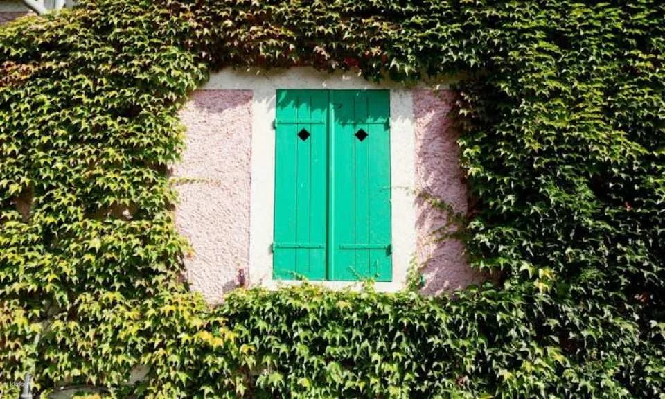 Half-Day Guided Tour of Monet's House in Giverny from Paris