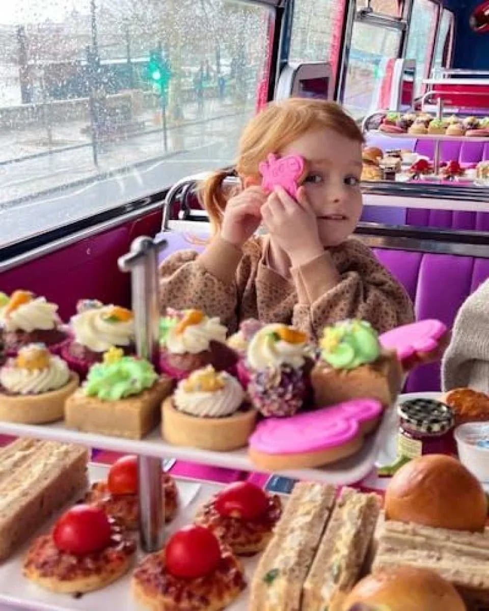 Peppa Pig afternoon tea bus tour in London