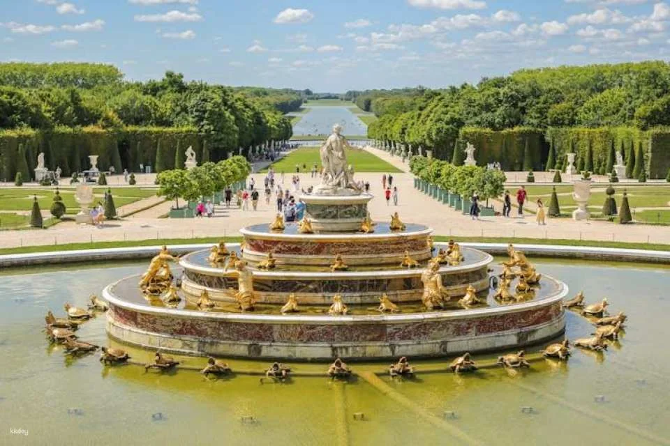 Morning Tour of Versailles Palace and Gardens