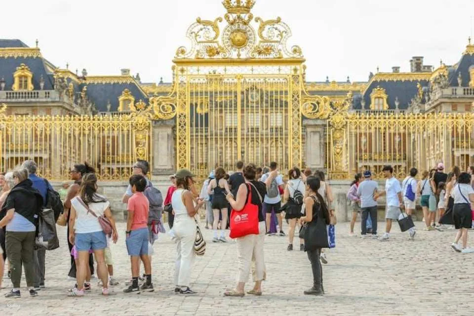 Morning Tour of Versailles Palace and Gardens