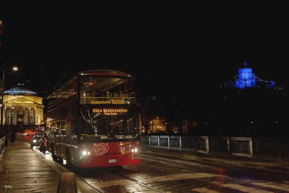 "Luci d'artista" city tour of Turin