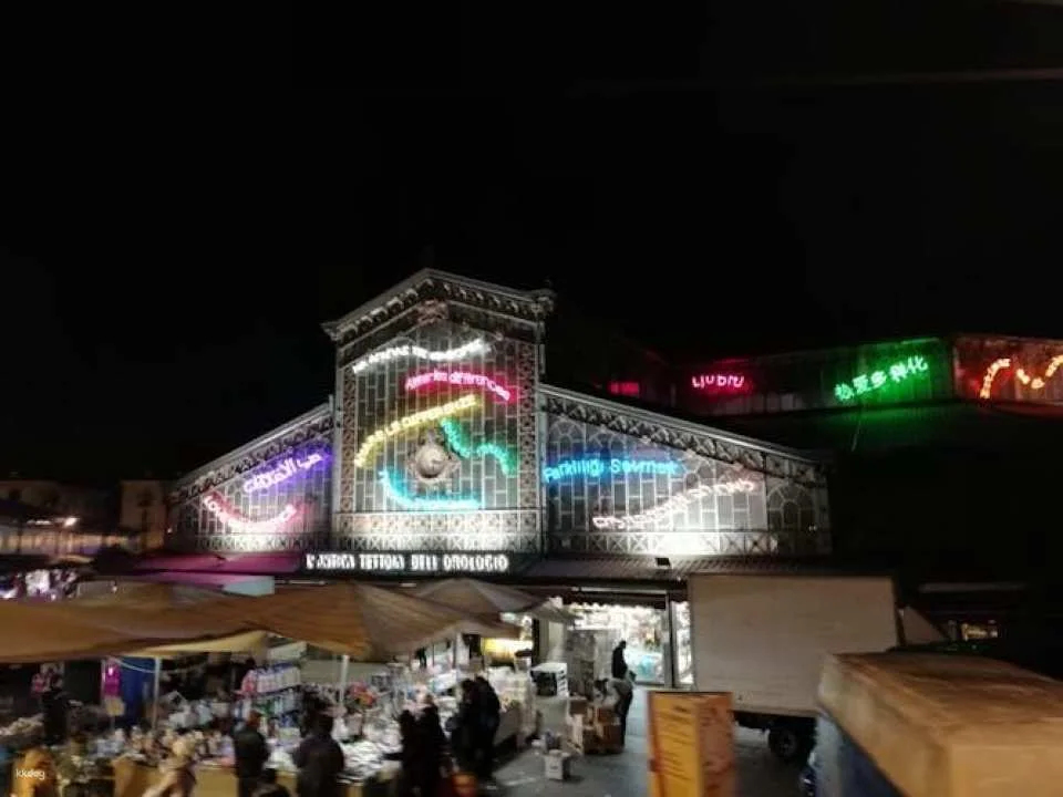 "Luci d'artista" city tour of Turin