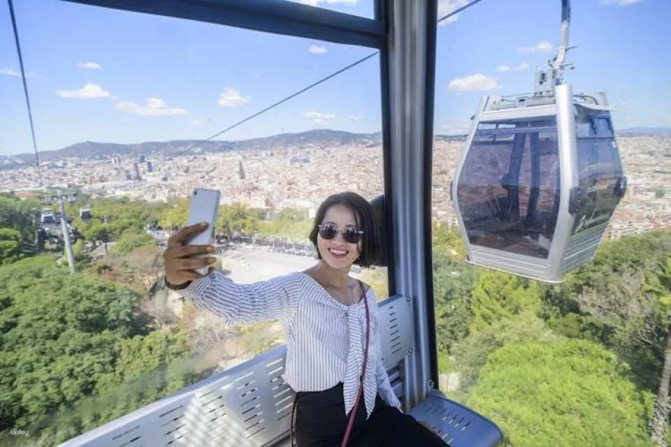 360º Barcelona eBike with Montjuic Cable Car ticket and sailing trip