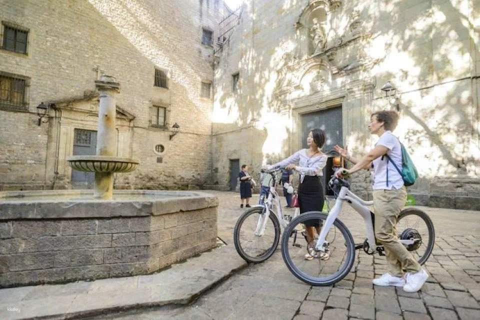 360º Barcelona eBike with Montjuic Cable Car ticket and sailing trip