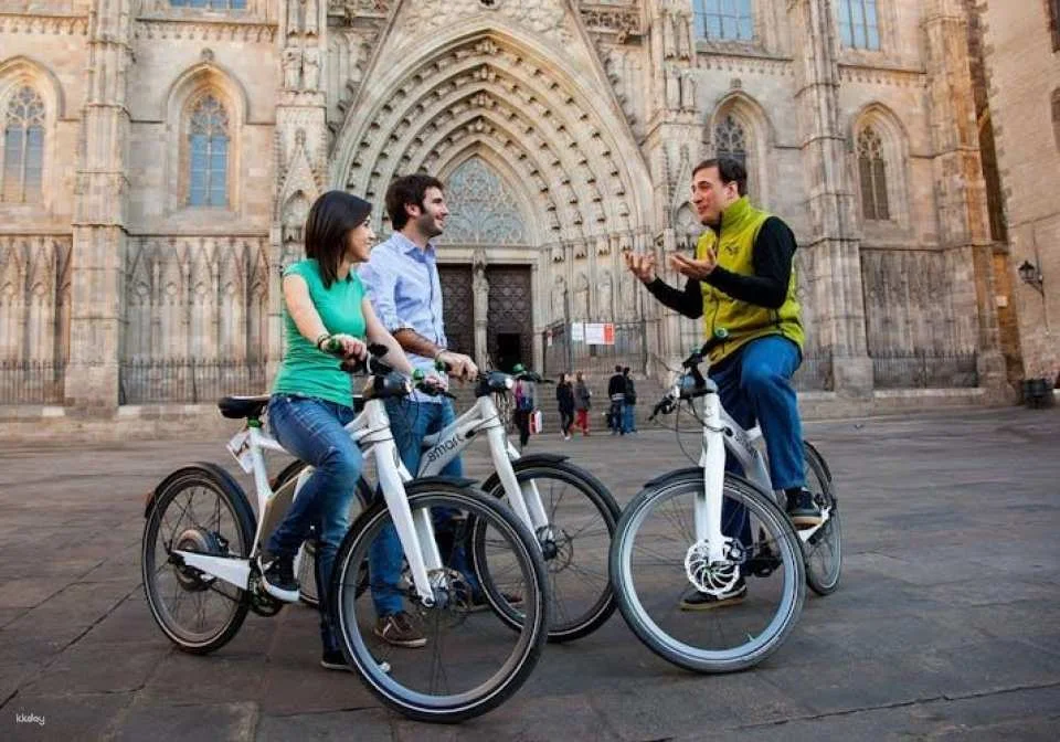 360º Barcelona eBike with Montjuic Cable Car ticket and sailing trip