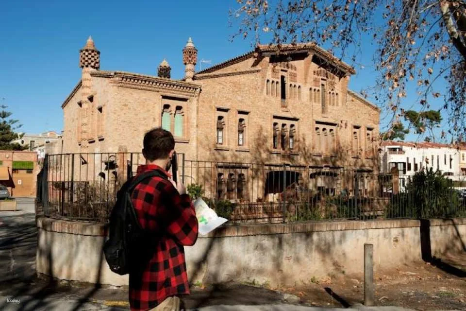 Colonia Güell Combinat entrance with audio guide +  train ticket from Barcelona