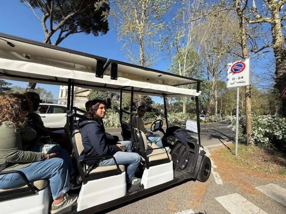 Florence highlights golf cart experience with audioguide