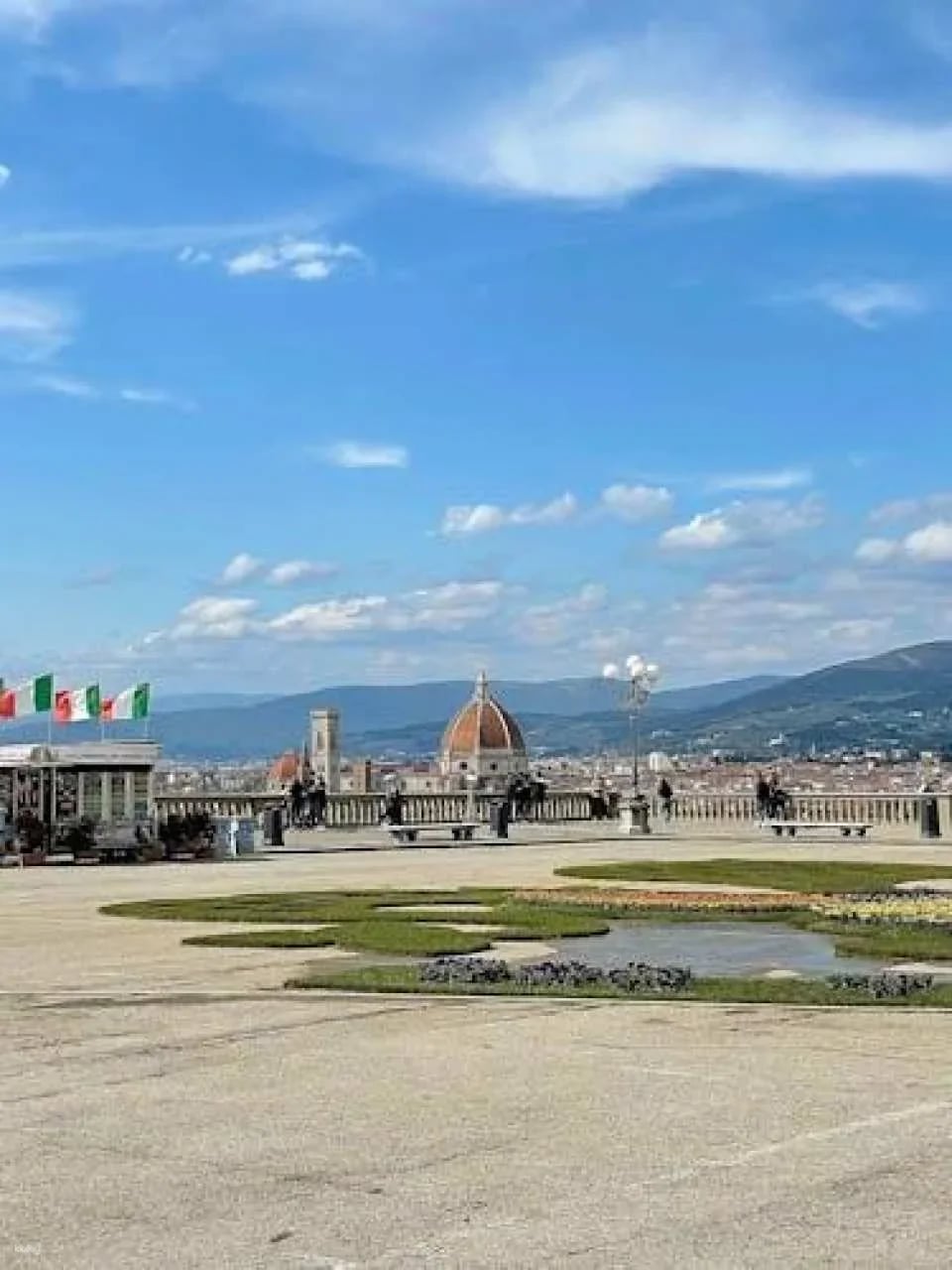 Florence highlights golf cart experience with audioguide