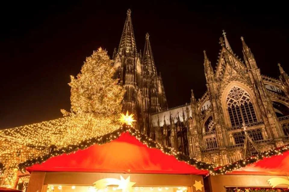 Cologne Christmas Market tour with a local