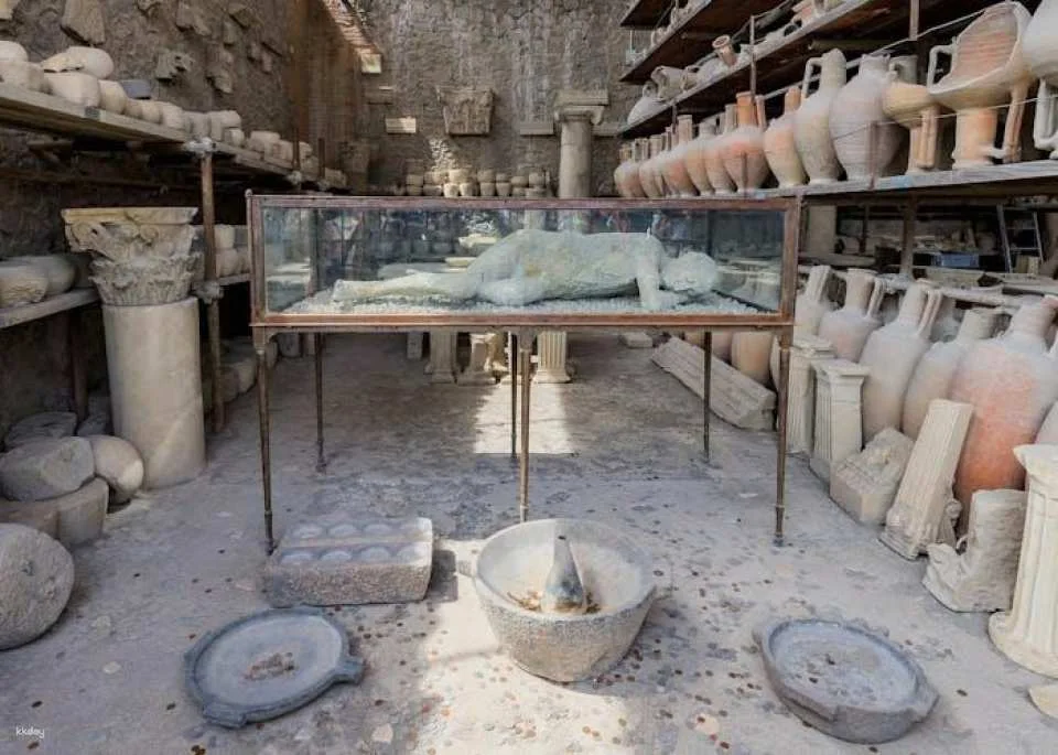 Semi-private tour to Pompeii and Amalfi Coast from Rome