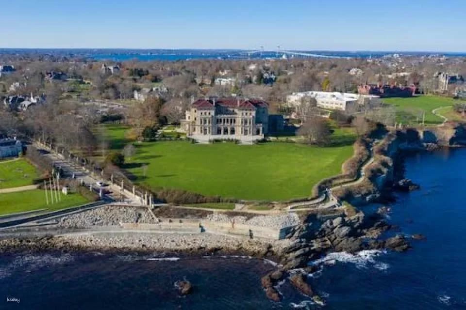 Scenic Newport self-driving audio tour