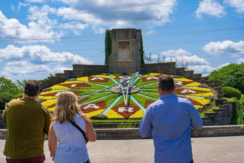 Niagara Falls highlights tour with optional boat trip