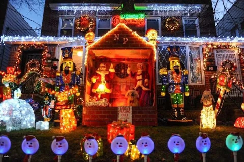NYC Dyker Heights luxury holiday lights tour and hot cocoa