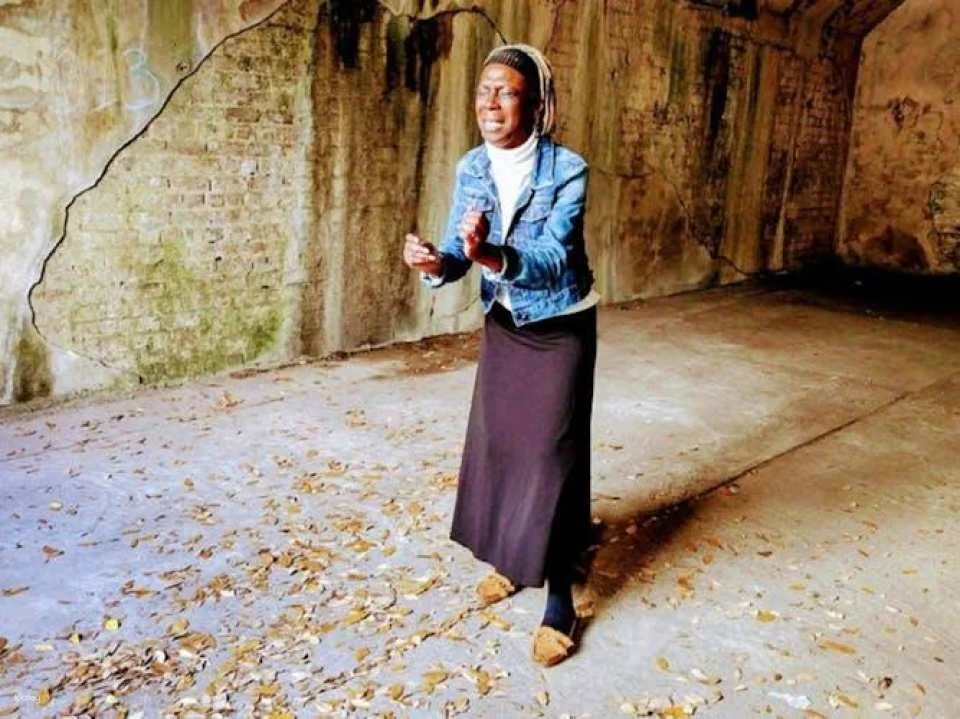 Savannah Walking and Bus Tour to Learn about Slavery