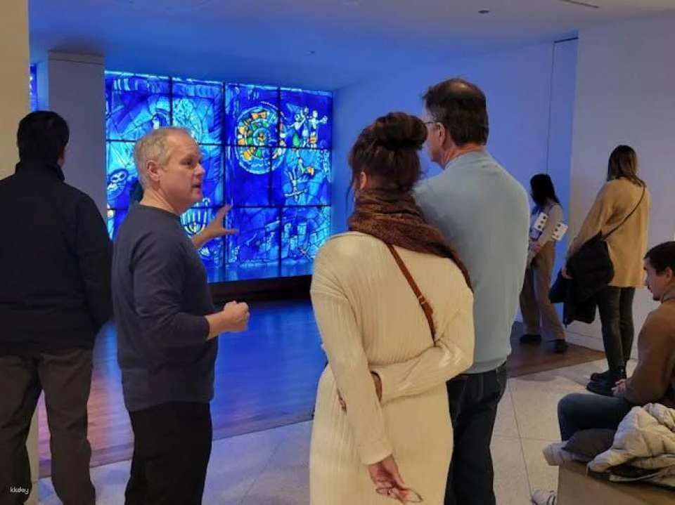 Art Institute of Chicago Guided Tour with Skip-the-Line Tickets
